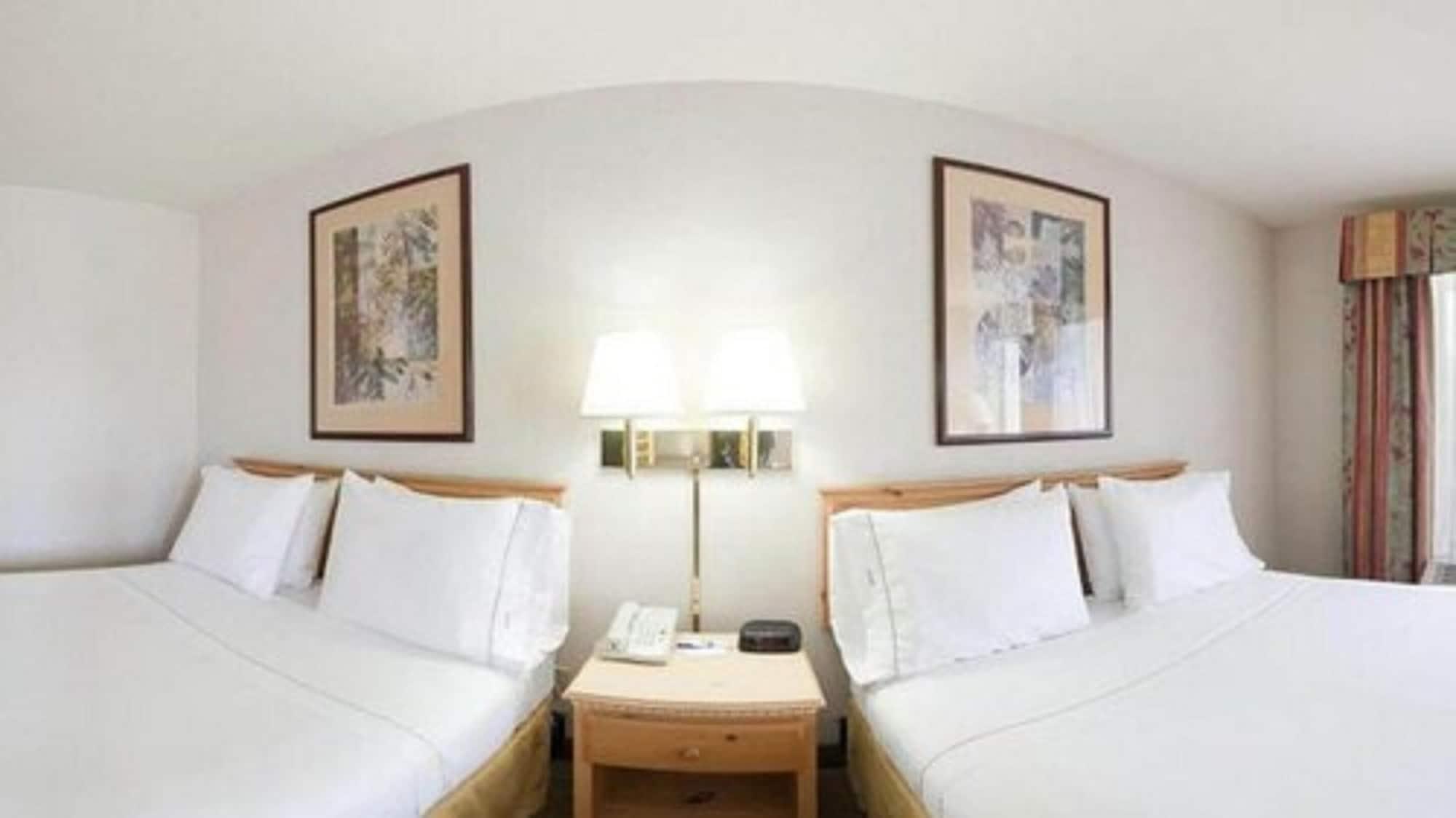 Holiday Inn Express Roseburg By Ihg Exterior foto