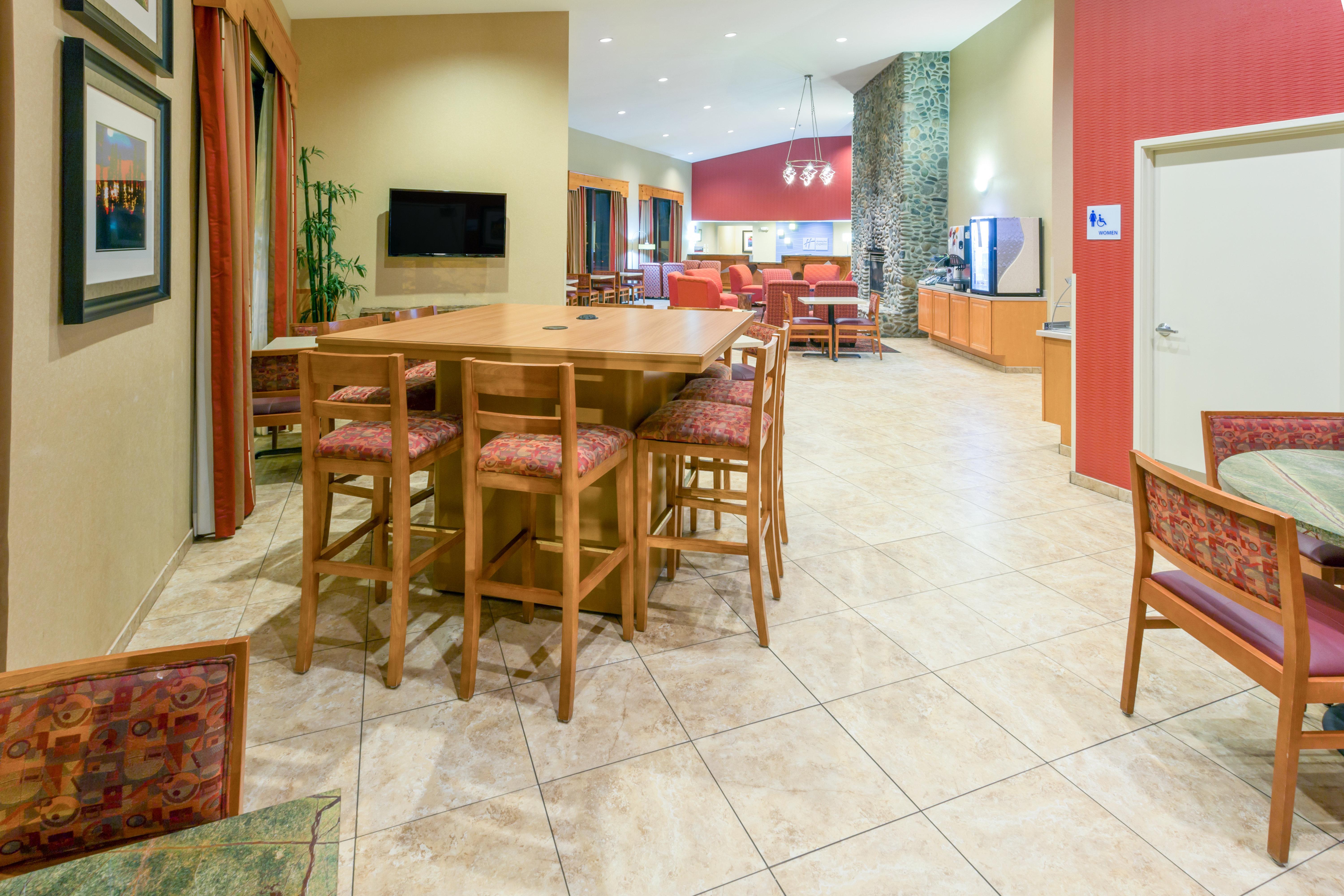 Holiday Inn Express Roseburg By Ihg Exterior foto