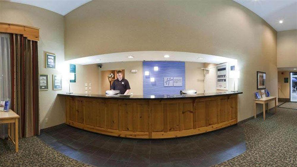 Holiday Inn Express Roseburg By Ihg Interior foto
