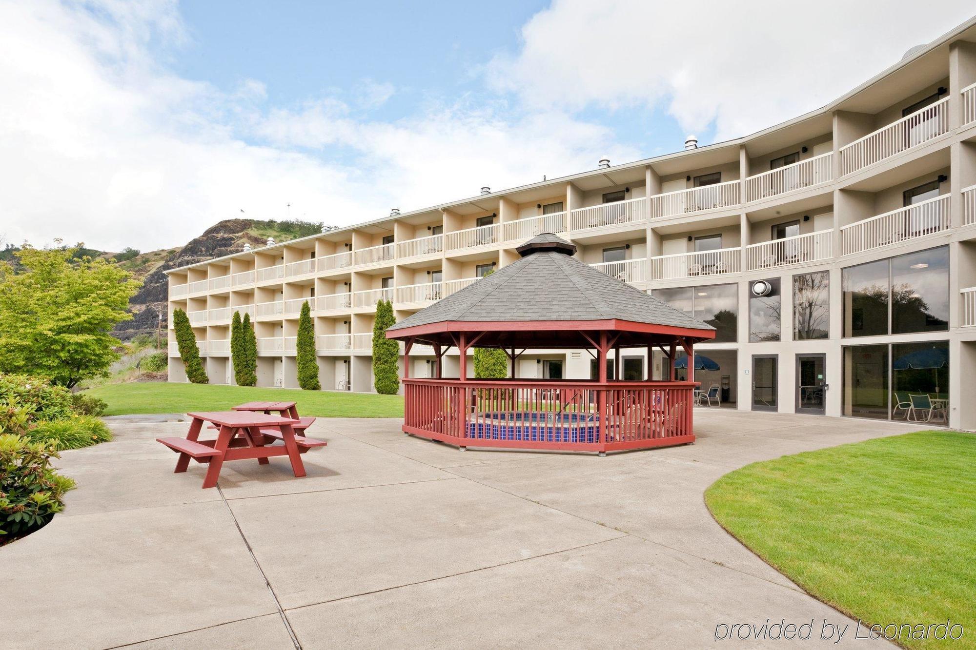 Holiday Inn Express Roseburg By Ihg Exterior foto